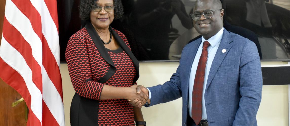      Deputy Foreign Minister Davis Receives New WFP Country Director 